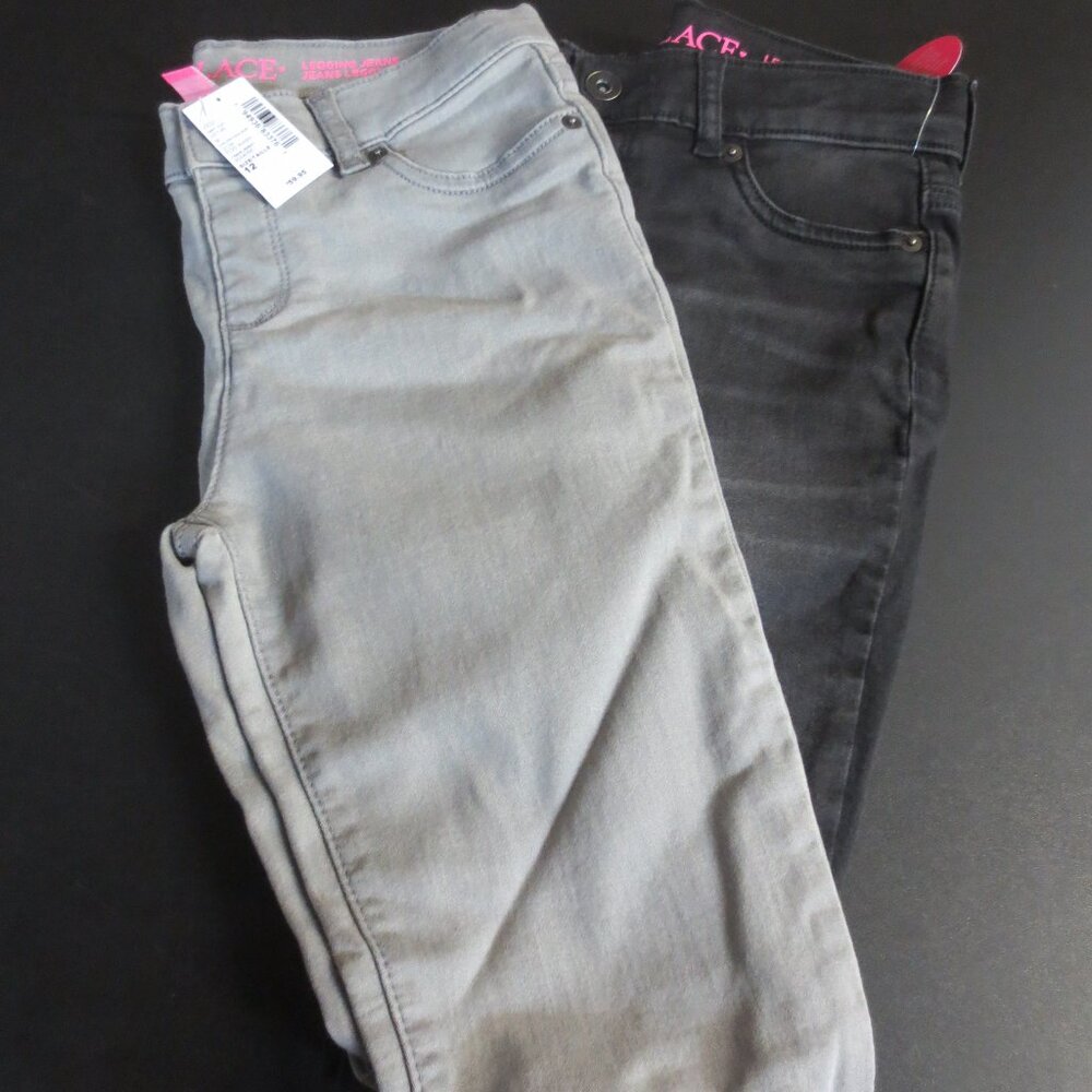 CHILDREN'S PLACE GIRLS PULL ON LEGGING JEANS SET - LT GREY/FADED BLACK  - SIZE 1